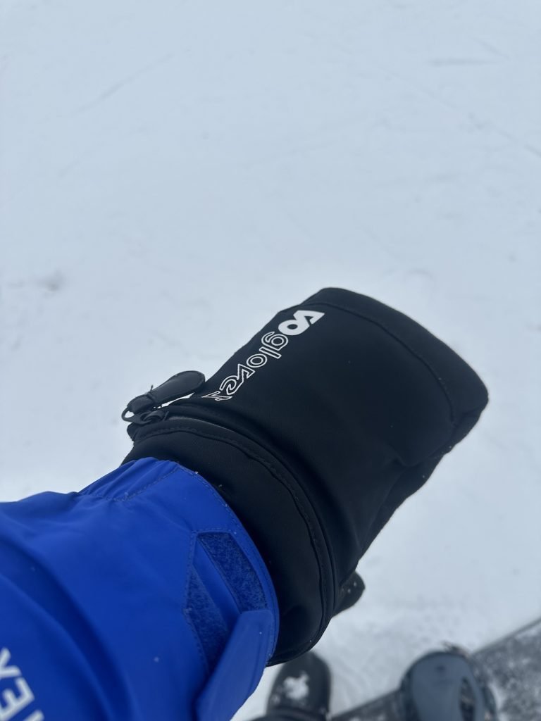 VO Gloves All Black Full Mitten top view